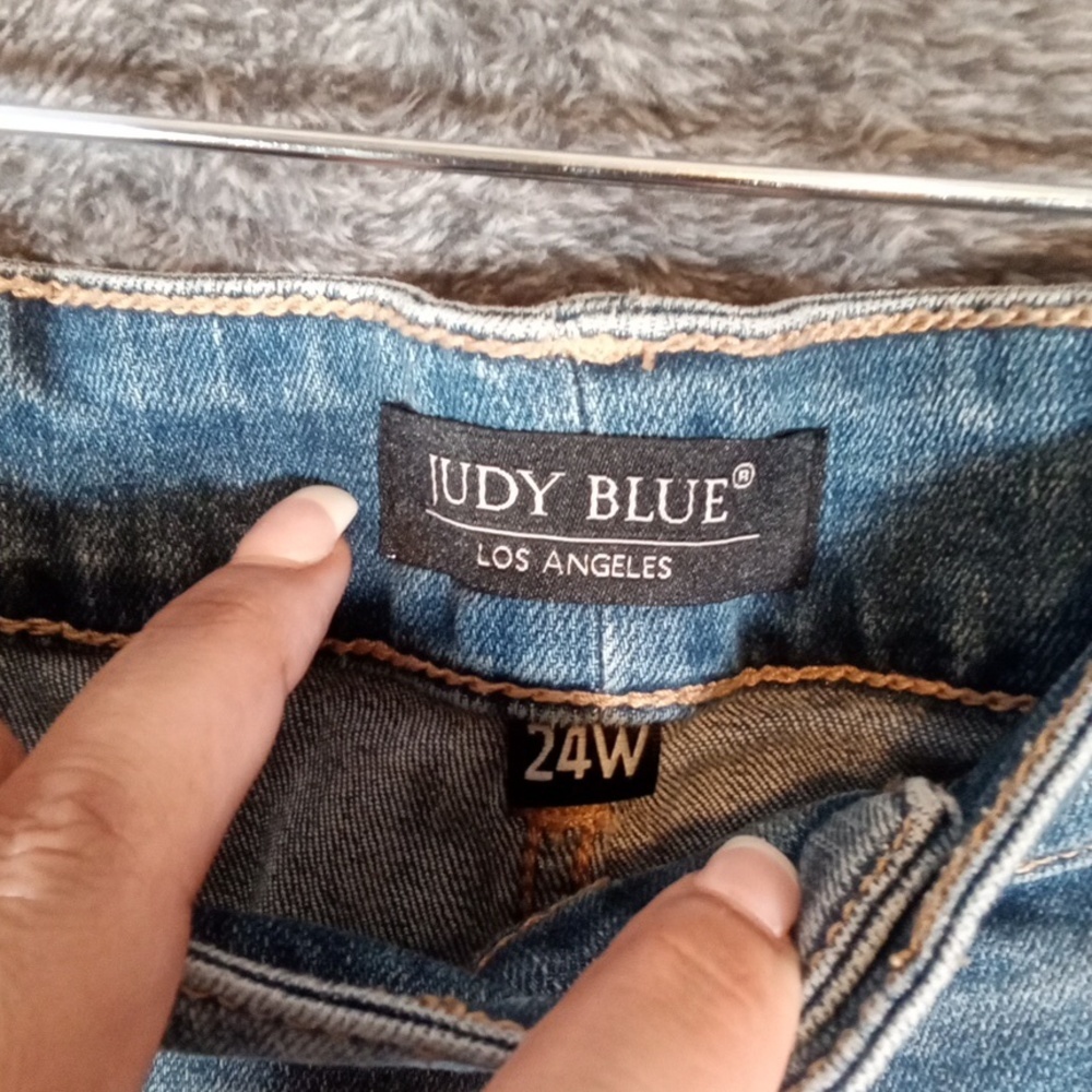 Judy Blue Boyfriend Fit Relaxed Medium Wash High Rise Cuffed Womens 24W - Picture 2 of 13